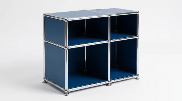 Sideboard in Gentian blue (RAL 5010), compatible with USM Haller – 600 × 525 × 350 mm, 4 compartments – photorealistic preview